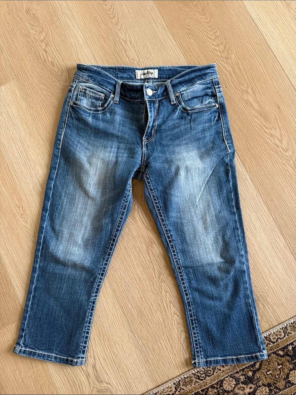Women's Blue Capri Length size 28